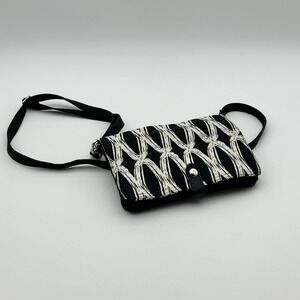 Thirty-One Double Up Crossbody Purse Black Links Pattern